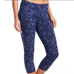 ATHLETA | Blue Zebra Abstract Print Chaturanga Capri Activewear Leggings, Size M